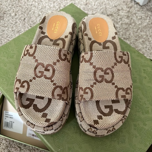 Gucci Authentic Macro GG Canvas Camel Ebony Platform Slide Sandal - Picture 6 of 12